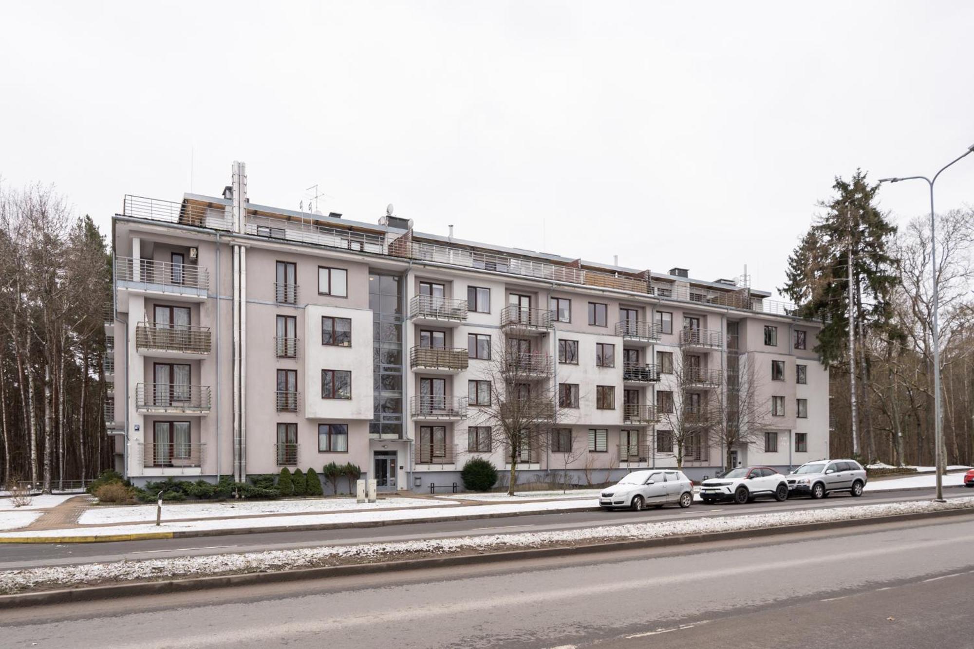 Modern With Balcony Appartement